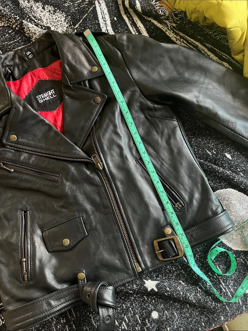 Leather jacket - Picture 10 of 10